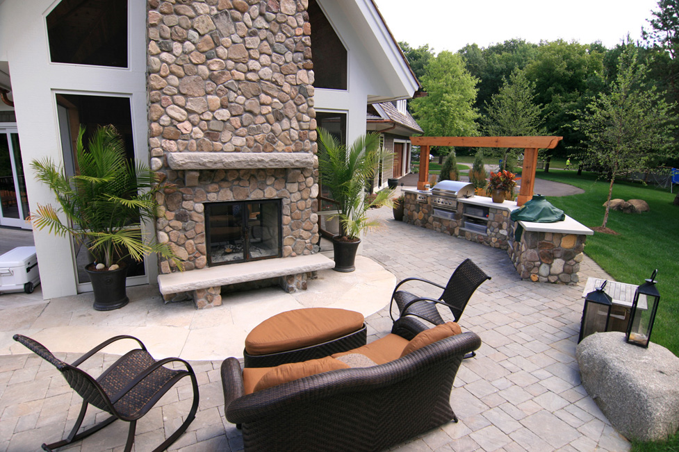 Patio Entertainment Design Minnesota Yardscapes This Was Built As An Extension To The Homeowners Screen Porch Custom Fireplace Outdoor