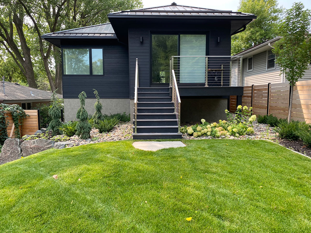 Edina-Minnesota-Intimate-Yard-and-Landscaping