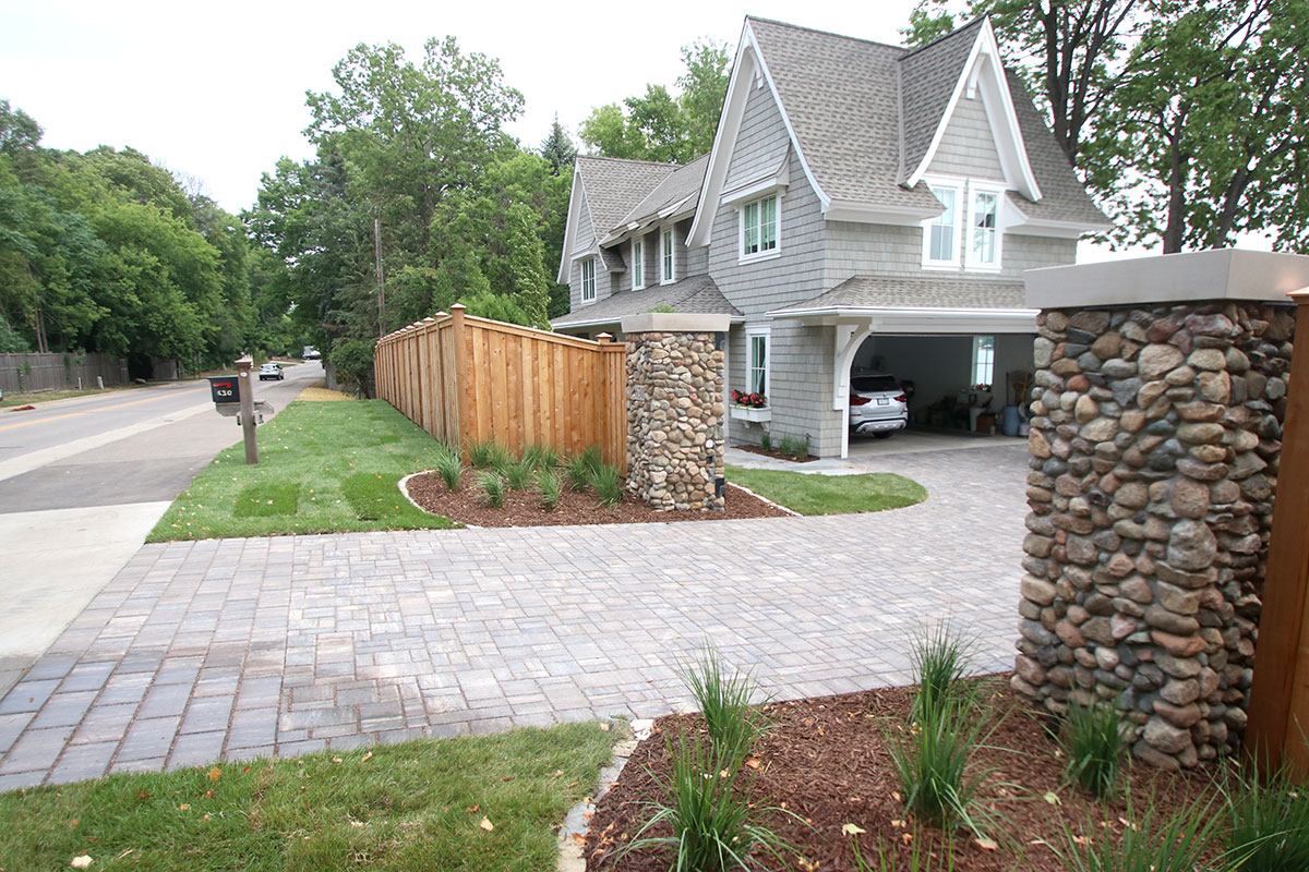 Lake-Minnetonka-Driveway-Permeable-Paver