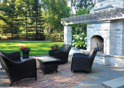 Outdoor Fire Pit and Fireplace Installation in Minneapolis-St.Paul