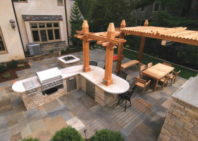 Outdoor Kitchen and Entertaining Patio in St. Paul